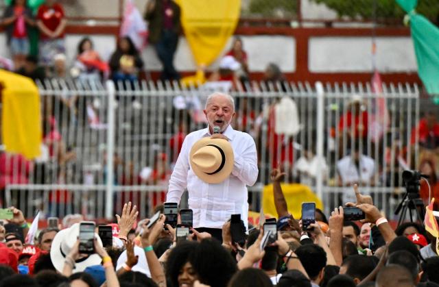 (260822) -- RIO DE JANEIRO, Aug. 22, 2026 (Xinhua) -- Brazilian President Luiz Inacio Lula da Silva, presidential candidate of Brazil's ruling Workers' Party, speaks during a campaign rally in Rio de Janeiro, Brazil, Aug. 22, 2026. (Xinhua/Jin Haoyuan)