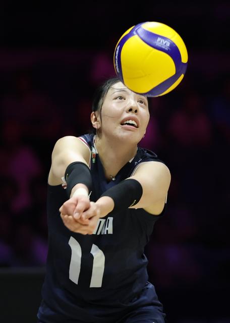 (260823) -- TIANJIN, Aug. 23, 2026 (Xinhua) -- Yuk Seoyoung of South Korea competes during the pool C match between Japan and South Korea at AVC Women's Volleyball Continental Championship in Tianjin, China, Aug. 23, 2026. (Xinhua/Sun Fanyue)