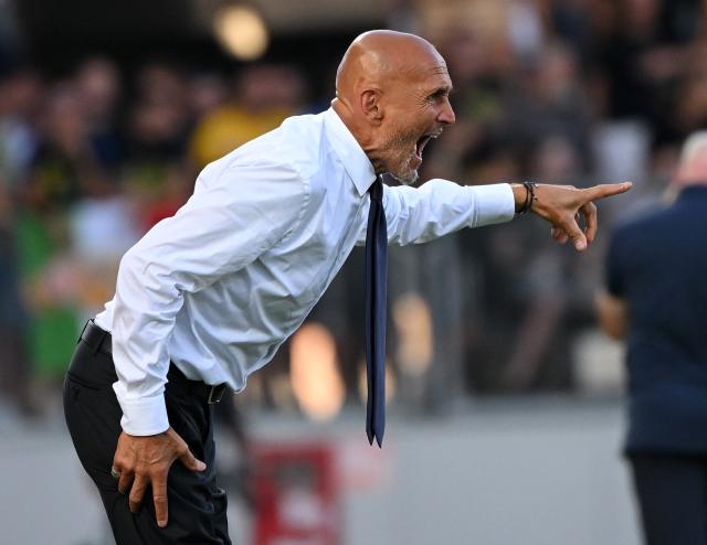 (260824) -- FROSINONE, Aug. 24, 2026 (Xinhua) -- Juventus' head coach Luciano Spalletti reacts during the Italian Serie A football match between Frosinone and Juventus in Frosinone, Italy, Aug. 23, 2026. (Photo by Alberto Lingria/Xinhua)