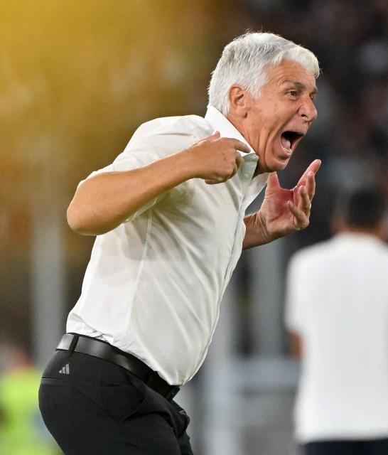 (260825) -- ROME, Aug. 25, 2026 (Xinhua) -- Roma's head coach Giampiero Gasperini reacts during the Italian Serie A football match between Roma and Fiorentina in Rome, Italy, Aug. 24, 2026. (Photo by Alberto Lingria/Xinhua)