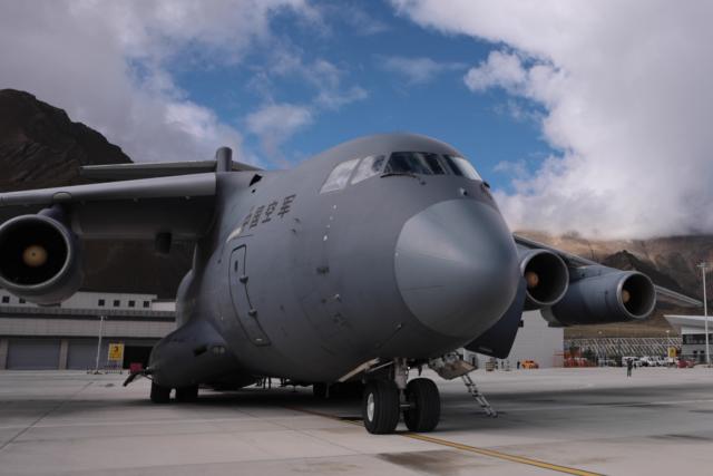 (260827) -- XIGAZE, Aug. 27, 2026 (Xinhua) -- This screenshot from a video clip taken on Aug. 27, 2026 shows a Y-20 transport aircraft of the western theater command after arrival at an airport in southwest China's Xizang Autonomous Region.
  A directing group from the Western Theater Command of the Chinese People's Liberation Army (PLA) has been dispatched to the Xizang Autonomous Region in southwest China on Thursday morning to coordinate joint rescue operations by military personnel in mudslide-hit Gyirong County.
  Carried by the Y-20 transport aircraft of the western theater command, the group will organize military forces to assist in disaster relief efforts. (Photo by Gu Kuoye/Xinhua)