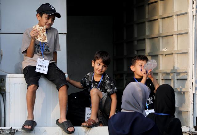 (260827) -- BEIRUT, Aug. 27, 2026 (Xinhua) -- This photo taken on Aug. 27, 2026 in Beirut, Lebanon, shows Syrian displaced persons preparing to return to Syria through the Masnaa border crossing. (Xinhua/Bilal Jawich)