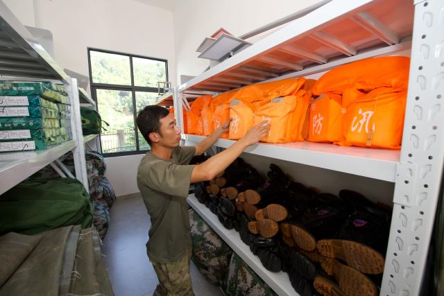 (260827) -- FUDING, Aug. 27, 2026 (Xinhua) -- A staff member checks life jackets in Qianqi Town of Fuding City, southeast China's Fujian Province, Aug. 27, 2026. Fujian raised its emergency response for typhoon damage prevention to Level II on Thursday afternoon, while keeping a Level IV flood-control emergency response.
  The local flood control authority has urged all localities and relevant departments to closely track Typhoon Saudel, the 18th typhoon of 2026, and the evolving rainfall. It called for thorough inspections in vulnerable areas and prompt evacuation of residents from high-risk zones to ensure public safety and protect property. (Xinhua/Jiang Kehong)