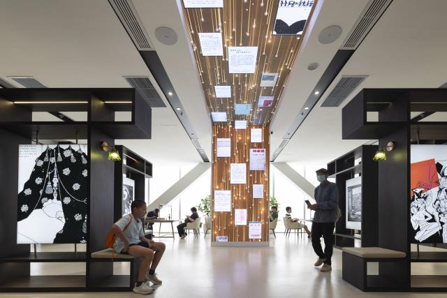 (260827) -- SHANGHAI, Aug. 27, 2026 (Xinhua) -- People visit the Shanghai Literature Museum in Hongkou District, east China's Shanghai, Aug. 27, 2026. After years of preparation, the Shanghai Literature Museum, a comprehensive literary institution, officially opened to the public on Thursday, offering a concentrated showcase of the evolution and remarkable achievements of Shanghai literature. 
   The museum consists of a main building and three historic buildings, featuring five permanent exhibition zones that reveal the history and character of Shanghai literature from different perspectives. (Xinhua/Wang Xiang)