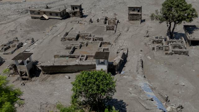 (260827) -- NUWAKOT, Aug. 27, 2026 (Xinhua) -- A drone photo taken on Aug. 27, 2026 shows a view of a massive flash flood-hit Nuwakot, Nepal. Nepal's National Disaster Risk Reduction Management Authority said that as many as 359 bodies had been recovered from flood-hit areas by Thursday evening, with 910 people still missing. (Photo by Sulav Shrestha/Xinhua)