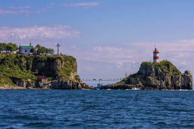 (260828) -- VLADIVOSTOK, Aug. 28, 2026 (Xinhua) -- This photo taken on Aug. 27, 2026 shows a seaside view in Vladivostok, Russia. (Photo by Andrey Matveenko/Xinhua)