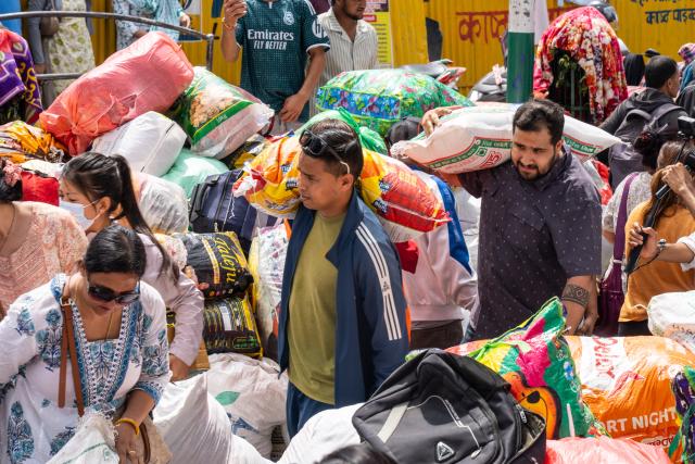 (260828) -- KATHMANDU, Aug. 28, 2026 (Xinhua) -- People donate supplies for those affected by the flash flood, in Kathmandu, Nepal, on Aug. 28, 2026. Those supplies would be transported to the flash flood-hit areas in Nepal for people in need. 
   The death toll from devastating floods in Nepal has risen to 538, the National Disaster Risk Reduction and Management Authority said in a statement on Friday. (Photo by Hari Maharjan/Xinhua)
