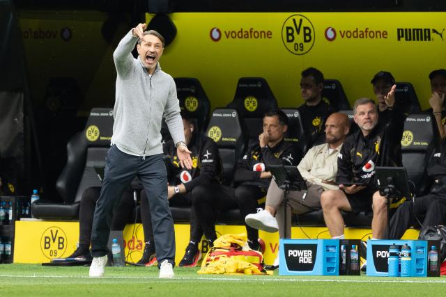 (260830) -- DORTMUND, Aug. 30, 2026 (Xinhua) -- Borussia Dortmund's head coach Niko Kovac gestures during the German first division Bundesliga football match between Borussia Dortmund and Hamburger SV in Dortmund, Germany, Aug. 29, 2026. (Photo by Joachim Bywaletz/Xinhua)