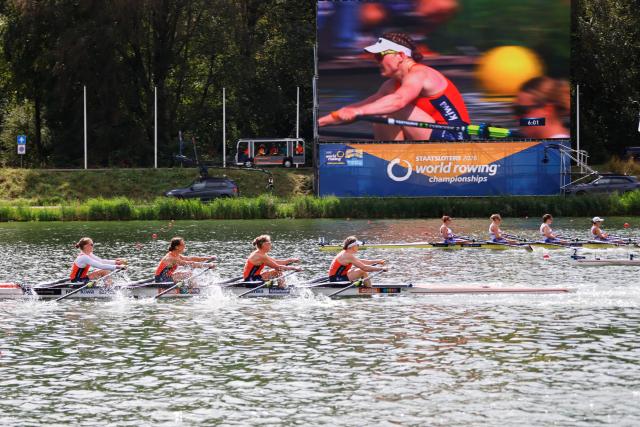 (260830) -- AMSTERDAM, Aug. 30, 2026 (Xinhua) -- Athletes of team Netherlands compete during the women's quadruple sculls final A at the 2026 World Rowing Championships in Amsterdam, the Netherlands, Aug. 29, 2026. (Photo by Sylvia Lederer/Xinhua)