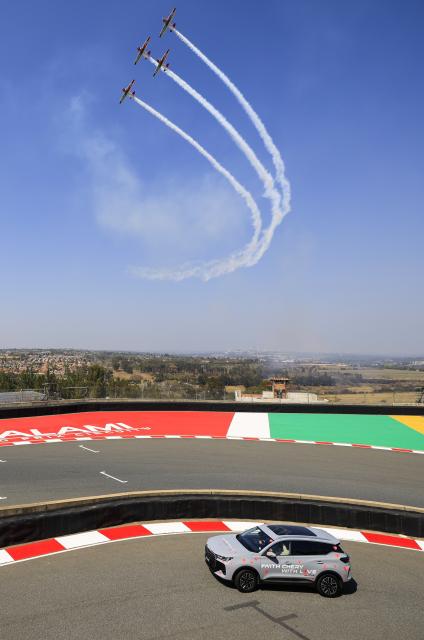 (260830) -- BEIJING, Aug. 30, 2026 (Xinhua) -- A visitor test-drives a vehicle of Chinese automaker Chery during the Festival of Motoring in Johannesburg, South Africa, Aug. 28, 2026.
  The 9th edition of the Festival of Motoring kicked off on Friday at Kyalami Grand Prix Circuit in Johannesburg. Chinese automakers showcase their latest models at the event. (Xinhua/Chen Wei)