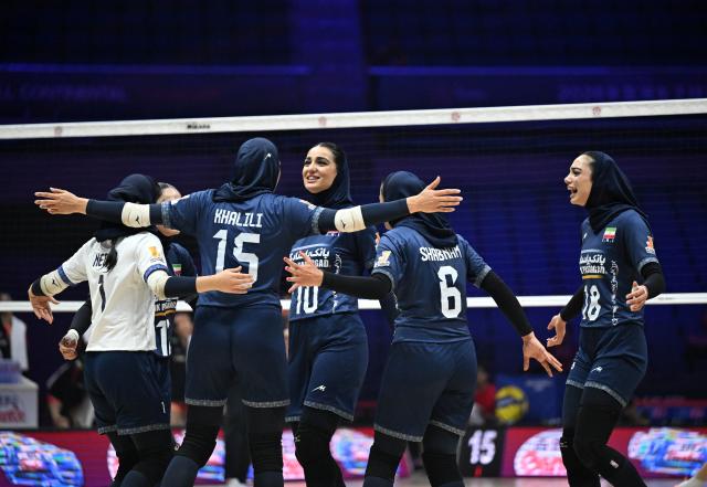 (260830) -- TIANJIN, Aug. 30, 2026 (Xinhua) -- Players of Iran celebrate during the bronze medal match between Japan and Iran at AVC Women's Volleyball Continental Championship in Tianjin, China, Aug. 30, 2026. (Xinhua/Zhao Zishuo)