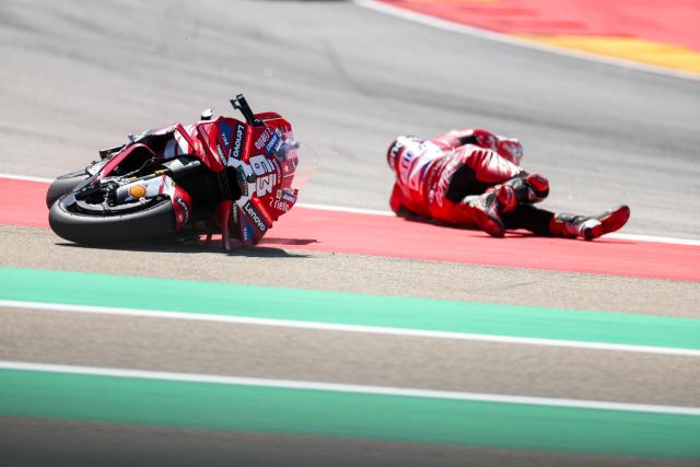 (260831) -- ALCANIZ, Aug. 31, 2026 (Xinhua) -- Ducati Lenovo Team's Francesco Bagnaia of Italy falls during the race of the MotoGP Aragon Grand Prix 2026 at Motorland Aragon Circuit, Alcaniz, Spain, Aug. 30, 2026. (Photo by Qian Jun/Xinhua)