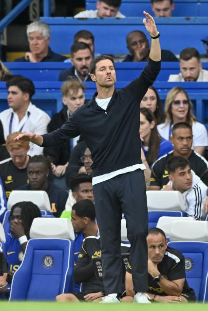 (260831) -- LONDON, Aug. 31, 2026 (Xinhua) -- Xabi Alonso, manager of Chelsea, reacts during the English Premier League match between Chelsea and Brighton & Hove Albion in London, Britain, on Aug. 30, 2026. (Xinhua)
