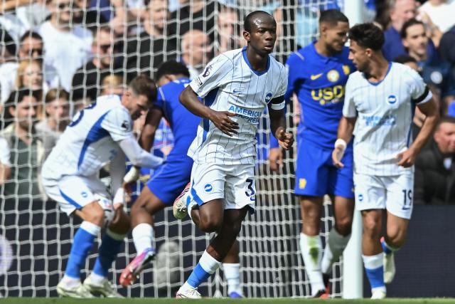 (260831) -- LONDON, Aug. 31, 2026 (Xinhua) -- Malick Yalcouye (C) of Brighton & Hove Albion celebrates after scoring during the English Premier League match between Chelsea and Brighton & Hove Albion in London, Britain, on Aug. 30, 2026. (Xinhua)