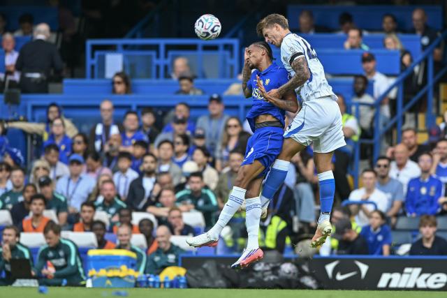 (260831) -- LONDON, Aug. 31, 2026 (Xinhua) -- Luka Vuskovic (R) of Brighton & Hove Albion vies against Joao Pedro of Chelsea during the English Premier League match between Chelsea and Brighton & Hove Albion in London, Britain, on Aug. 30, 2026. (Xinhua)