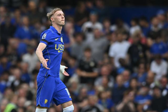 (260831) -- LONDON, Aug. 31, 2026 (Xinhua) -- Cole Palmer of Chelsea celebrates after scoring during the English Premier League match between Chelsea and Brighton & Hove Albion in London, Britain, on Aug. 30, 2026. (Xinhua)