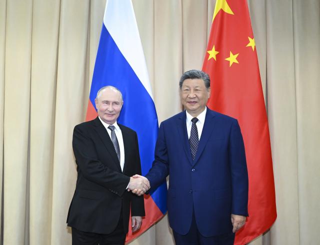 (260831) -- BISHKEK, Aug. 31, 2026 (Xinhua) -- Chinese President Xi Jinping meets with Russian President Vladimir Putin on the sidelines of the Shanghai Cooperation Organization Summit 2026 in Bishkek, Kyrgyzstan, Aug. 31, 2026. (Xinhua/Li Xiang)