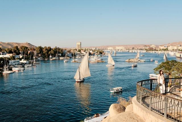 (260901) -- CAIRO, Sept. 1, 2026 (Xinhua) -- This photo taken on Feb. 20, 2026 shows a view in Aswan, Egypt. Egypt is home to an ancient civilization that flourished along the Nile River. From the pyramids that have stood for millennia to its bustling modern cities, the ancient and the contemporary intertwine across the country, reflecting a civilization that has endured through the ages. (Xinhua/Xin Mengchen)