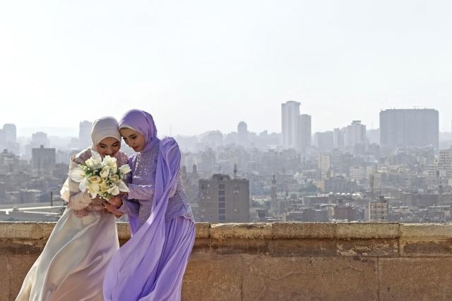 (260901) -- CAIRO, Sept. 1, 2026 (Xinhua) -- This photo taken with a mobile phone on Aug. 29, 2026 shows tourists visiting the Saladin Citadel in Cairo, Egypt. Egypt is home to an ancient civilization that flourished along the Nile River. From the pyramids that have stood for millennia to its bustling modern cities, the ancient and the contemporary intertwine across the country, reflecting a civilization that has endured through the ages. (Xinhua/Shen Hong)