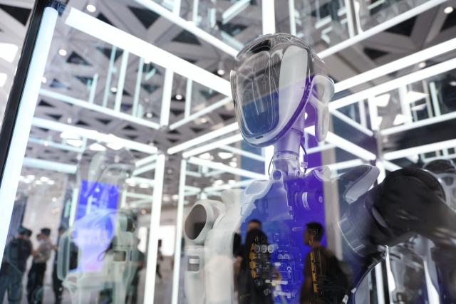 (260901) -- BEIJING, Sept. 1, 2026 (Xinhua) -- This photo taken on July 4, 2026 shows an embodied intelligence robot displayed at AIR Design House in Shenzhen, south China's Guangdong Province. (Xinhua/Liang Xu)