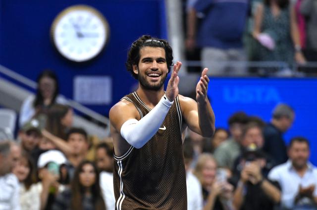 (260903) -- NEW YORK, Sept. 3, 2026 (Xinhua) -- Carlos Alcaraz celebrates after the men's singles second round match between Carlos Alcaraz of Spain and Jaime Faria of Portugal at the 2026 US Open tennis championships in New York, the United States, Sept. 2, 2026. (Xinhua/Li Rui)