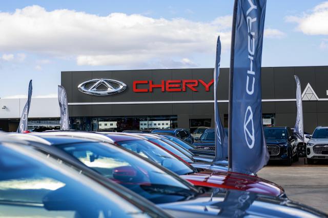 (260903) -- CANBERRA, Sept. 3, 2026 (Xinhua) -- This photo taken on Sept. 3, 2026 shows a retail store of Chinese automaker Chery in Canberra, Australia.
  TO GO WITH "Australian EV sales hit new record high amid surging demand for Chinese vehicles" (Photo by Chu Chen/Xinhua)