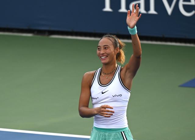 (260904) -- NEW YORK, Sept. 4, 2026 (Xinhua) -- Zheng Qinwen celebrates after the women's singles second round match betweetn Zheng Qinwen of China and Yulia Putintseva of Kazakhstan at the 2026 US Open tennis championships in New York, the United States, Sept. 3, 2026. (Xinhua/Li Rui)