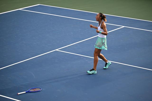 (260904) -- NEW YORK, Sept. 4, 2026 (Xinhua) -- Zheng Qinwen celebrates after the women's singles second round match betweetn Zheng Qinwen of China and Yulia Putintseva of Kazakhstan at the 2026 US Open tennis championships in New York, the United States, Sept. 3, 2026. (Xinhua/Li Rui)