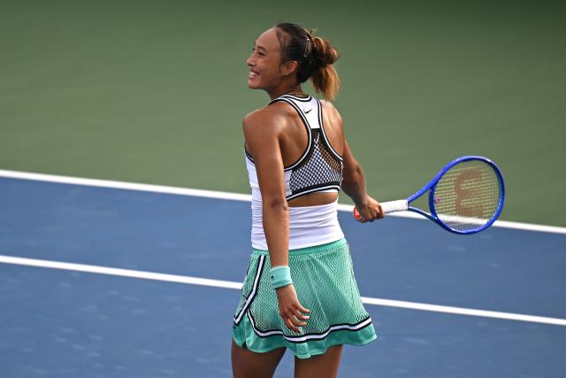 (260904) -- NEW YORK, Sept. 4, 2026 (Xinhua) -- Zheng Qinwen celebrates after the women's singles second round match betweetn Zheng Qinwen of China and Yulia Putintseva of Kazakhstan at the 2026 US Open tennis championships in New York, the United States, Sept. 3, 2026. (Xinhua/Li Rui)