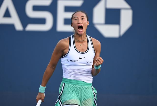 (260904) -- NEW YORK, Sept. 4, 2026 (Xinhua) -- Zheng Qinwen celebrates during the women's singles second round match betweetn Zheng Qinwen of China and Yulia Putintseva of Kazakhstan at the 2026 US Open tennis championships in New York, the United States, Sept. 3, 2026. (Xinhua/Li Rui)