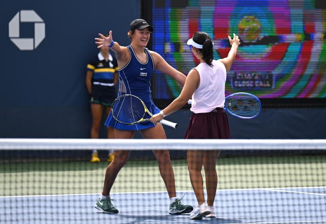(260904) -- NEW YORK, Sept. 4, 2026 (Xinhua) -- Wang Xiyu (L)/Xu Yifan of China celebrate after the women's doubles first round match between Wang Xiyu/Xu Yifan of China and Claire Liu/Julieta Pareja of the United States at the 2026 US Open tennis championships in New York, the United States, Sept. 3, 2026. (Xinhua/Li Rui)