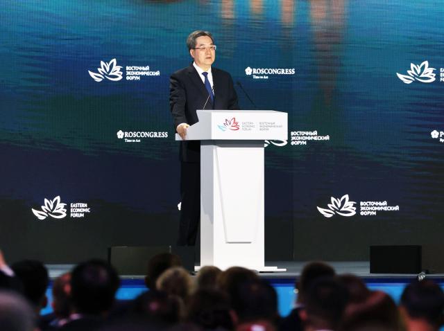 (260904) -- VLADIVOSTOK, Sept. 4, 2026 (Xinhua) -- Chinese Vice Premier Ding Xuexiang, also a member of the Standing Committee of the Political Bureau of the Communist Party of China Central Committee, attends the 11th Eastern Economic Forum and delivers a speech in Russia's Far Eastern city of Vladivostok, on Sept. 3, 2026. (Xinhua/Liu Weibing)