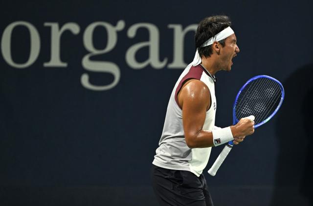 (260904) -- NEW YORK, Sept. 4, 2026 (Xinhua) -- Bu Yunchaokete of China reacts during the men's singles second round match against Michael Zheng of the United States at the 2026 US Open tennis championships in New York, the United States, Sept. 3, 2026. (Xinhua/Li Rui)