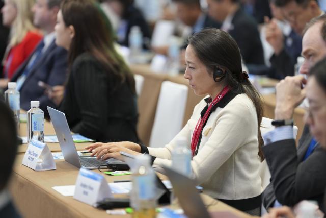 (260904) -- TAIYUAN, Sept. 4, 2026 (Xinhua) -- Guests attend the opening ceremony of the 2026 Taiyuan Energy Low-Carbon Development Forum in Taiyuan, north China's Shanxi Province, Sept. 4, 2026. The 2026 Taiyuan Energy Low-Carbon Development Forum kicked off here on Friday. Themed on "Dual Carbon Goals Drive Energy Transition, Innovation Accelerates a Green Future," the two-day event features multiple international conferences, parallel forums, and themed activities. 
  This year marks the 10th anniversary of the forum. (Xinhua/Yang Chenguang)