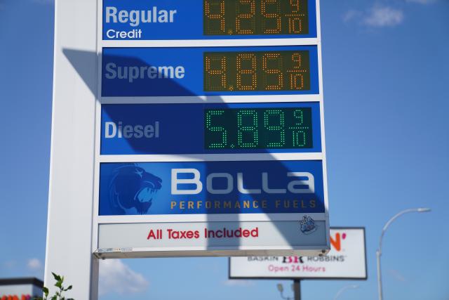 (260904) -- NEW YORK, Sept. 4, 2026 (Xinhua) -- Photo taken on Sept. 4, 2026 shows the diesel price displayed at a gas station in New York, the United States. U.S. national average price of retail diesel hit a new record on Thursday as crude oil rebounded and the U.S. refining sector faces capacity restraints. (Xinhua/Zhang Fengguo)