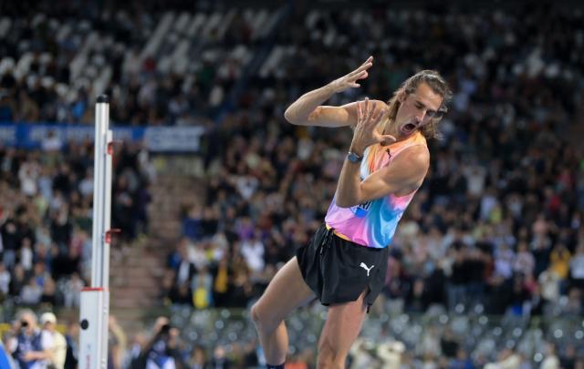 (260905) -- BRUSSELS, Sept. 5, 2026 (Xinhua) -- Gianmarco Tamber of Italy reacts during the men's Pole Vault final at the 2026 World Athletics Diamond League athletics meeting in Brussels, on Sept. 4, 2026. (Xinhua/Weng Xinyang)
