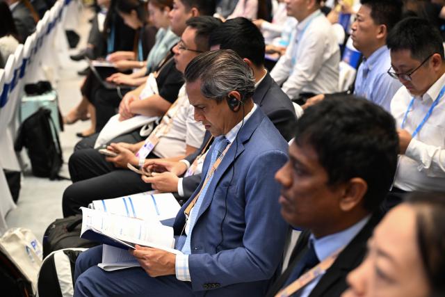 (260905) -- SHENZHEN, Sept. 5, 2026 (Xinhua) -- Guests attend the opening ceremony of the Asia-Pacific Media Forum in Shenzhen, south China's Guangdong Province, Sept. 5, 2026.
  The Asia-Pacific Media Forum opened on Saturday in Shenzhen, with the theme of "Building a Path to Shared Prosperity for the Asia-Pacific Community: Media Consensus and Action."
  More than 400 representatives from over 40 countries and regions, as well as UN agencies and international organizations, attended the event. (Xinhua/Deng Hua)