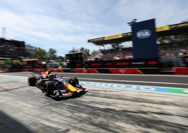 (260905) -- MONZA, Sept. 5, 2026 (Xinhua) -- Red Bull Racing's Liam Lawson of New Zealand enters the pit lane during the third practice session of the Formula 1 Italian Grand Prix at Monza Circuit, near Milan, Italy, on Sept. 5, 2026. (Xinhua/Li Jing)