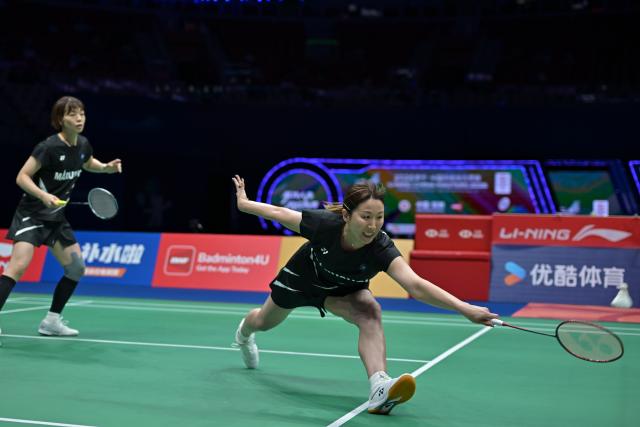 (260905) -- SHENZHEN, Sept. 5, 2026 (Xinhua) -- Hirota Sayaka/Sakuramoto Ayako (R) compete during the women's doubles semifinal match between Nakade Sumire/Takahashi Miyu of Japan and Hirota Sayaka/Sakuramoto Ayako of Japan at China Masters 2026 badminton tournament in Shenzhen, south China's Guangdong Province, Sept. 5, 2026. (Photo by Chu Yan/Xinhua)