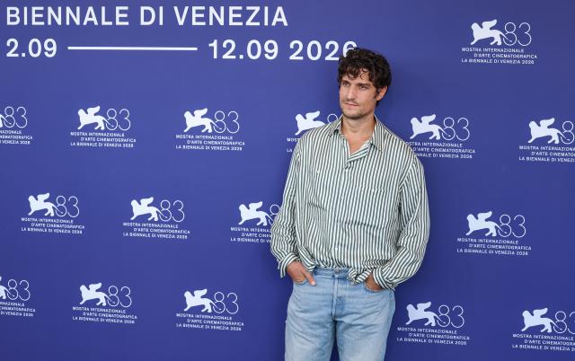 (260905) -- VENICE, Sept. 5, 2026 (Xinhua) -- Actor Louis Garrel poses during the photocall for the film "It Will Happen Tonight" at the 83rd Venice International Film Festival in Venice, Italy, Sept. 5, 2026. (Xinhua/Wang Kaiyan)