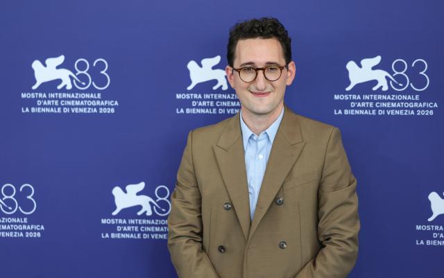 (260905) -- VENICE, Sept. 5, 2026 (Xinhua) -- American director Lance Oppenheim of the film "Primetime" poses for the photocall of the film during the 83rd Venice International Film Festival in Venice, Italy, Sept. 5, 2026. (Xinhua/Wang Kaiyan)