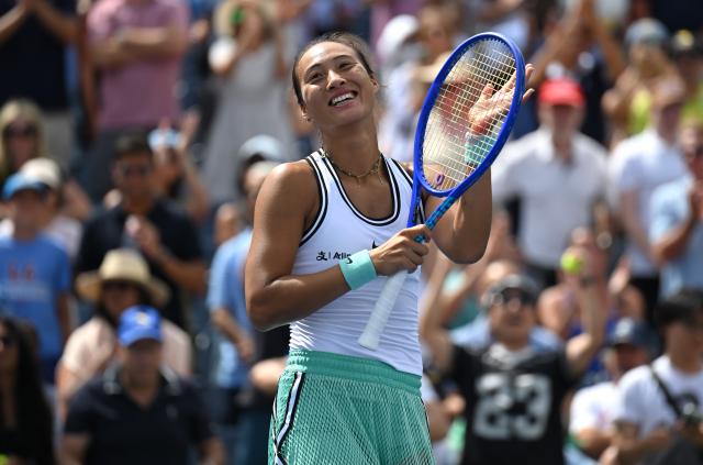(260906) -- NEW YORK, Sept. 6, 2026 (Xinhua) -- Zheng Qinwen celebrates after the women's singles third round match betweetn Zheng Qinwen of China and Madison Keys of the United States at the 2026 US Open tennis championships in New York, the United States, Sept. 5, 2026. (Xinhua/Li Rui)