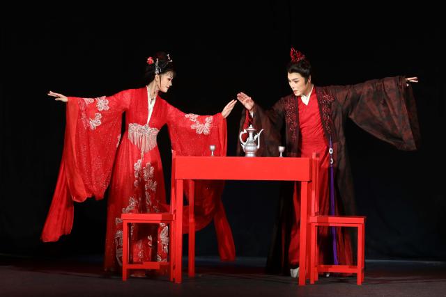 (260906) -- CAIRO, Sept. 6, 2026 (Xinhua) -- The Chinese opera "Liaozhai: Purple Tail" is staged at the 33rd Cairo International Festival for Experimental Theatre (CIFET) in Cairo, Egypt, Sept. 4, 2026. TO GO WITH "Feature: Chinese opera 'Xiju' captivates audience at 33rd Cairo int'l theatre festival" (Xinhua/Ahmed Gomaa)