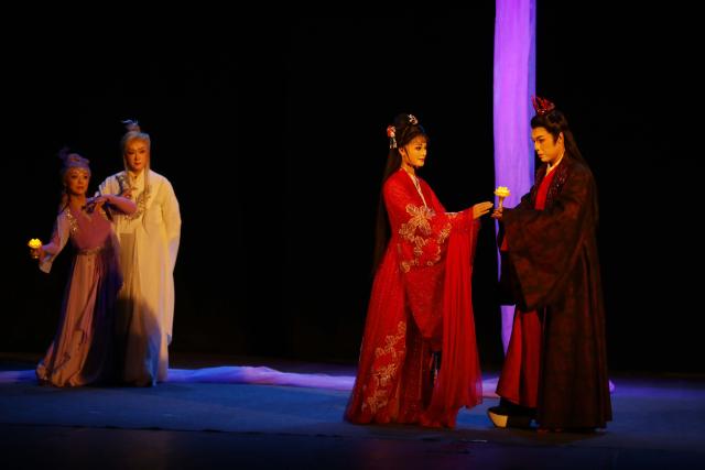 (260906) -- CAIRO, Sept. 6, 2026 (Xinhua) -- The Chinese opera "Liaozhai: Purple Tail" is staged at the 33rd Cairo International Festival for Experimental Theatre (CIFET) in Cairo, Egypt, Sept. 4, 2026. TO GO WITH "Feature: Chinese opera 'Xiju' captivates audience at 33rd Cairo int'l theatre festival" (Xinhua/Ahmed Gomaa)