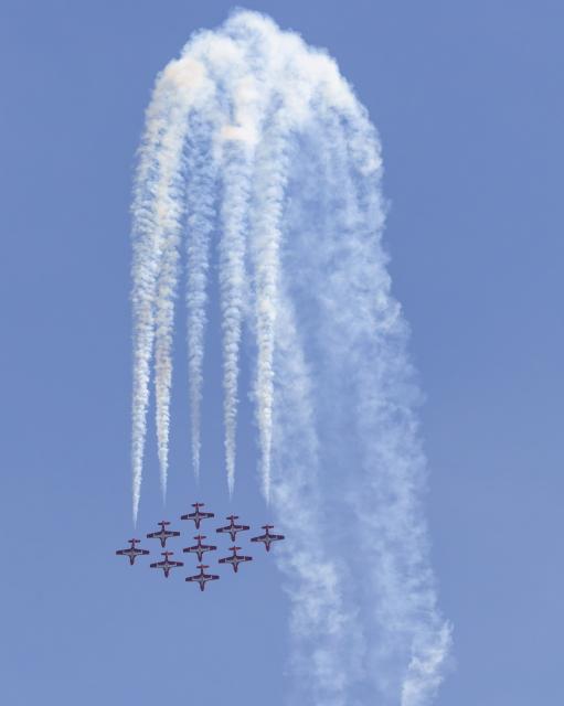 (260906) -- TORONTO, Sept. 6, 2026 (Xinhua) -- Aircraft of the Canadian Forces Snowbirds perform during the 2026 Canadian International Air Show (CIAS) in Toronto, Canada, on Sept. 5, 2026. The annual show kicked off here on Saturday and will last until Sept. 7. (Photo by Zou Zheng/Xinhua)