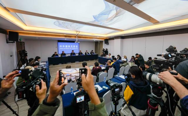 (260906) -- GYIRONG, Sept. 6, 2026 (Xinhua) -- A press conference attended by domestic and foreign journalists is held in Gyirong County, southwest China's Xizang Autonomous Region, Sept. 6, 2026. TO GO WITH "2nd LD-Writethru: 43 dead, 519 missing after mudslide hits border port in China's Xizang" (Xinhua/Tenzin Nyida)