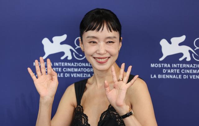 (260906) -- VENICE, Sept. 6, 2026 (Xinhua) -- South Korean actress Jeon Do-yeon of the film "Possible Love" poses for the photocall during the 83rd Venice International Film Festival in Venice, Italy, Sept. 6, 2026. (Xinhua/Wang Kaiyan)