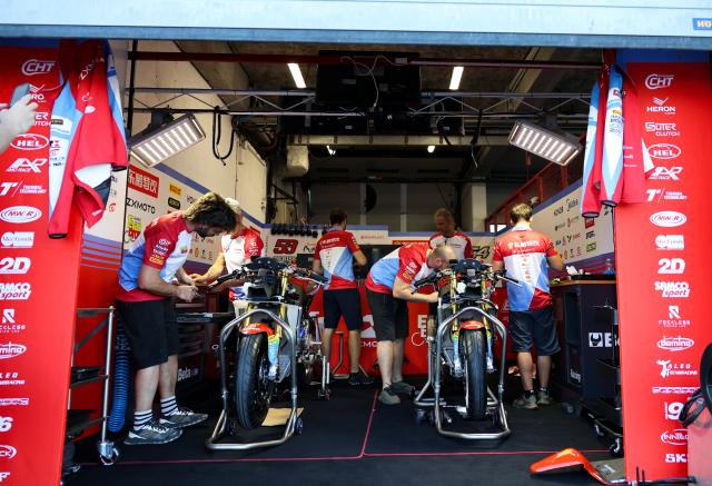 (260907) -- MAGNY-COURS, Sept. 7, 2026 (Xinhua) -- Technicians of EASTROC ZXMOTO Evan Bros Factory work in the pitlane before the FIM Supersport World Championship French Round in Magny-Cours, France, Sept. 3, 2026. TO GO WITH "Roundup: Chinese motorcycle brands gain traction on racetrack, among French fans" (Xinhua/Wu Huiwo)