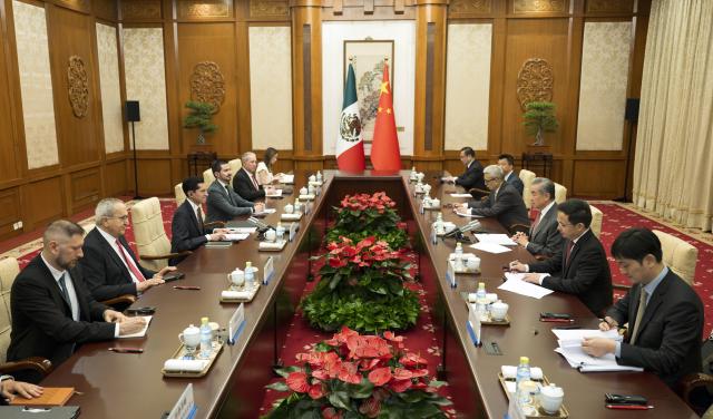 (260907) -- BEIJING, Sept. 7, 2026 (Xinhua) -- Chinese Foreign Minister Wang Yi, also a member of the Political Bureau of the Communist Party of China Central Committee, holds talks with Secretary of Foreign Affairs of Mexico Roberto Velasco Álvarez in Beijing, capital of China, Sept. 7, 2026. (Xinhua/Cai Yang)