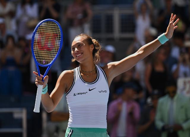 (260908) -- NEW YORK, Sept. 8, 2026 (Xinhua) -- Zheng Qinwen celebrates after winning the women's singles fourth round match betweetn Zheng Qinwen of China and Iga Swiatek of Poland at the 2026 US Open tennis championships in New York, the United States, Sept. 7, 2026. (Xinhua/Li Rui)